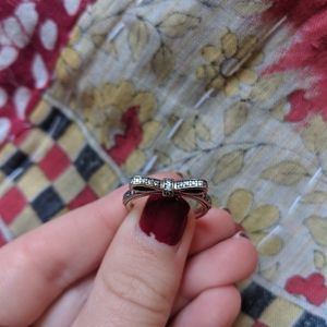 Pandora ring bow